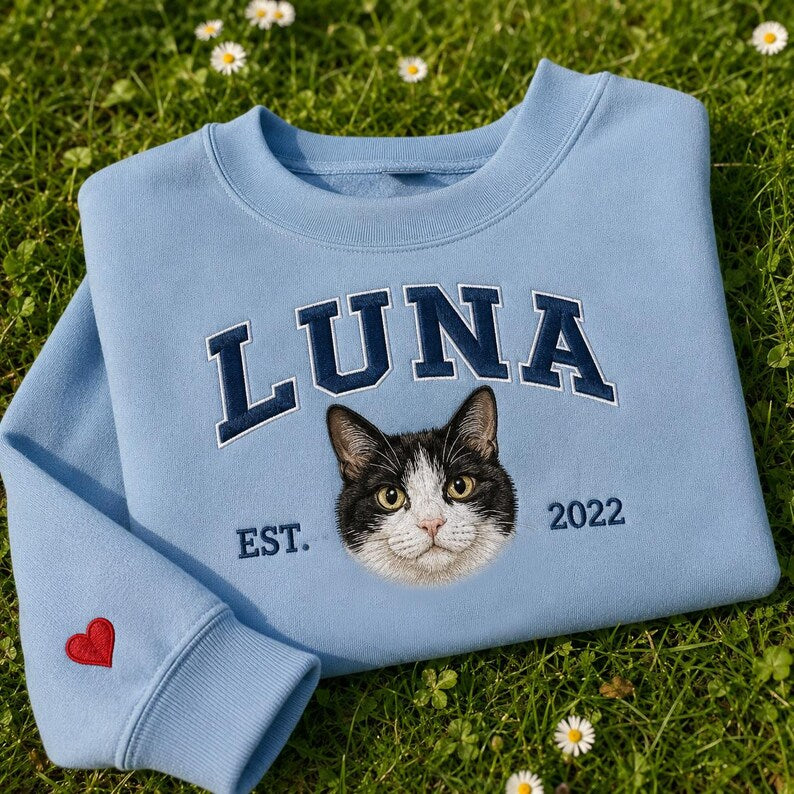 Blue Luna cat portrait sweatshirt with heart sleeve