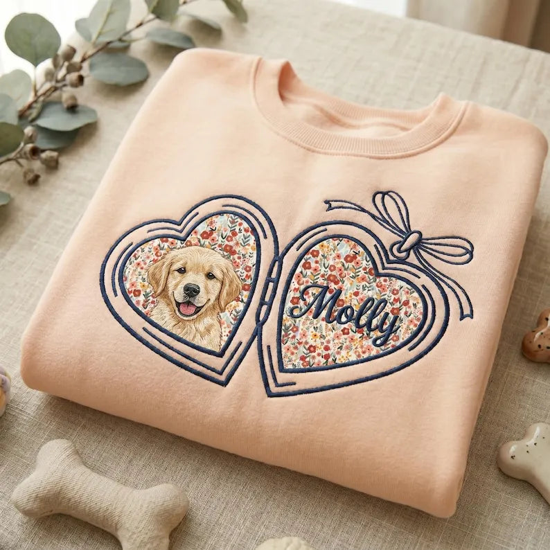 Peach sweatshirt with a dog portrait and Molly name in floral double-heart embroidery